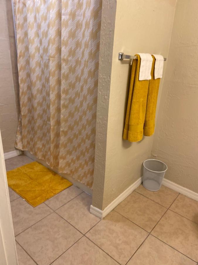 Comfy Inn セント・ピーターズバーグ エクステリア 写真